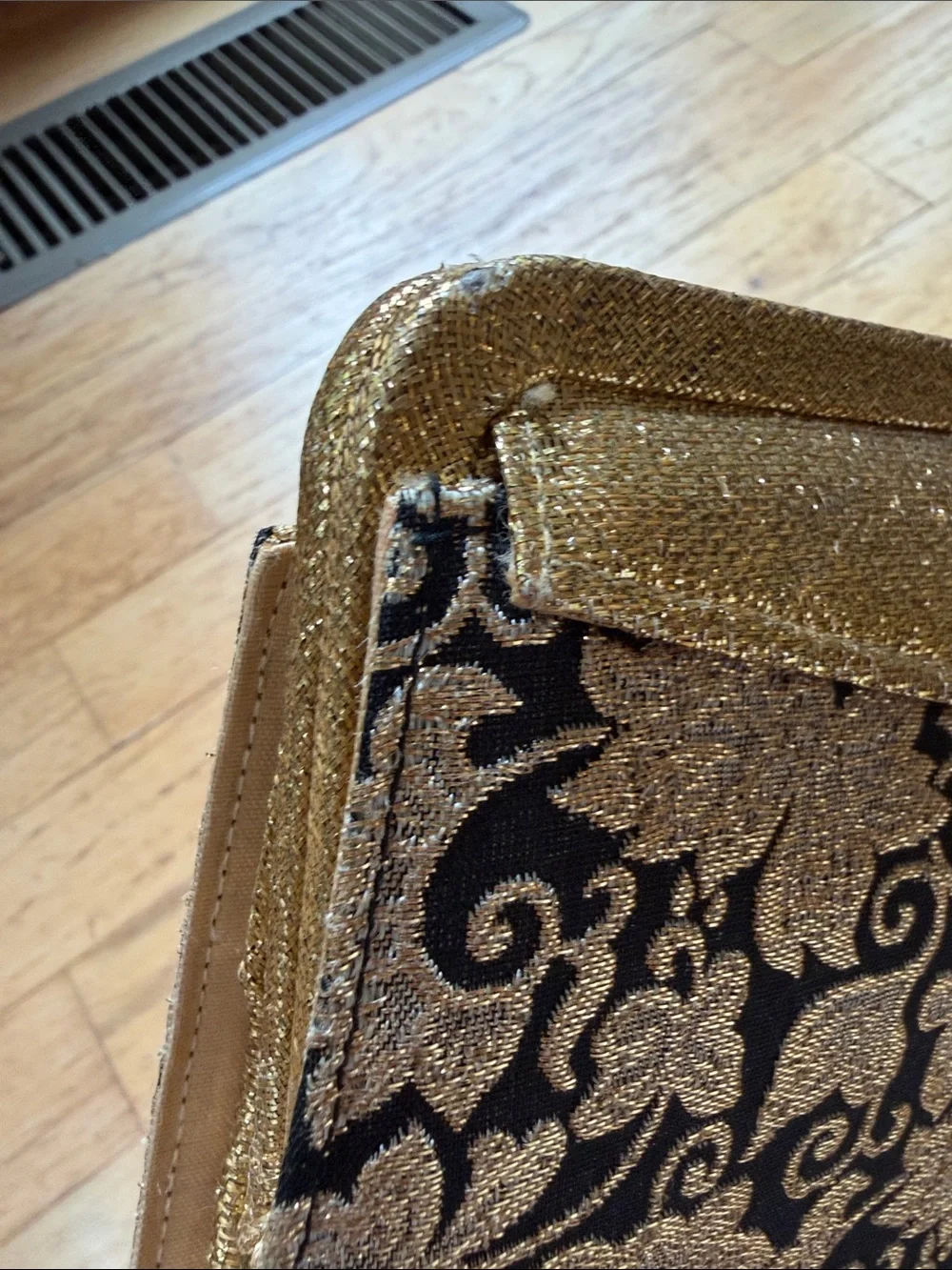 1950s Vintage Gold Floral Embroidered Evening Clutch - Unbranded